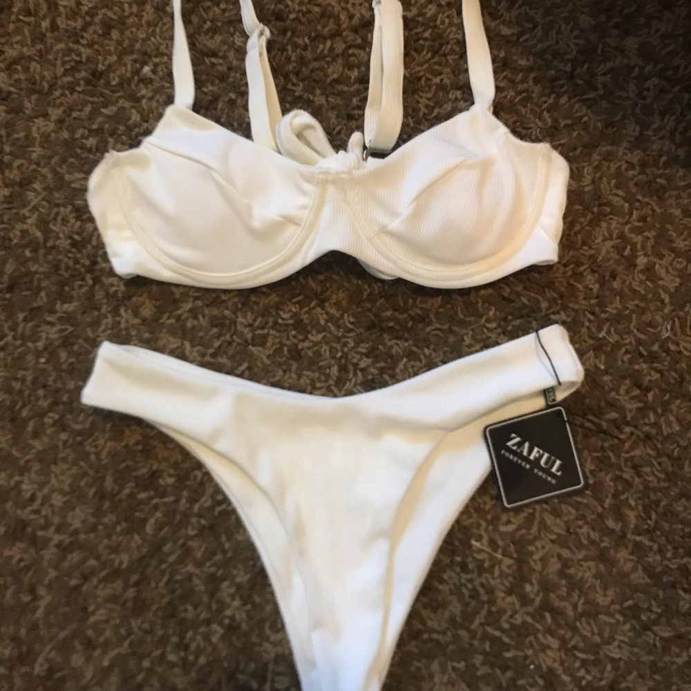 Super cute white zaful bikini